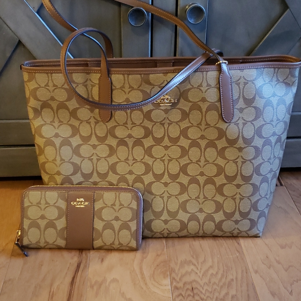 Coach Tote